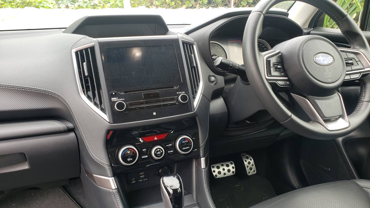 A driver-focused cabin, designed for comfort and control. 