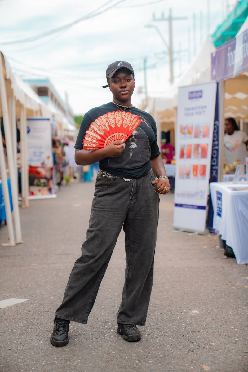 Rhayanna Roberts goes for a relaxed vibe for the occasion.