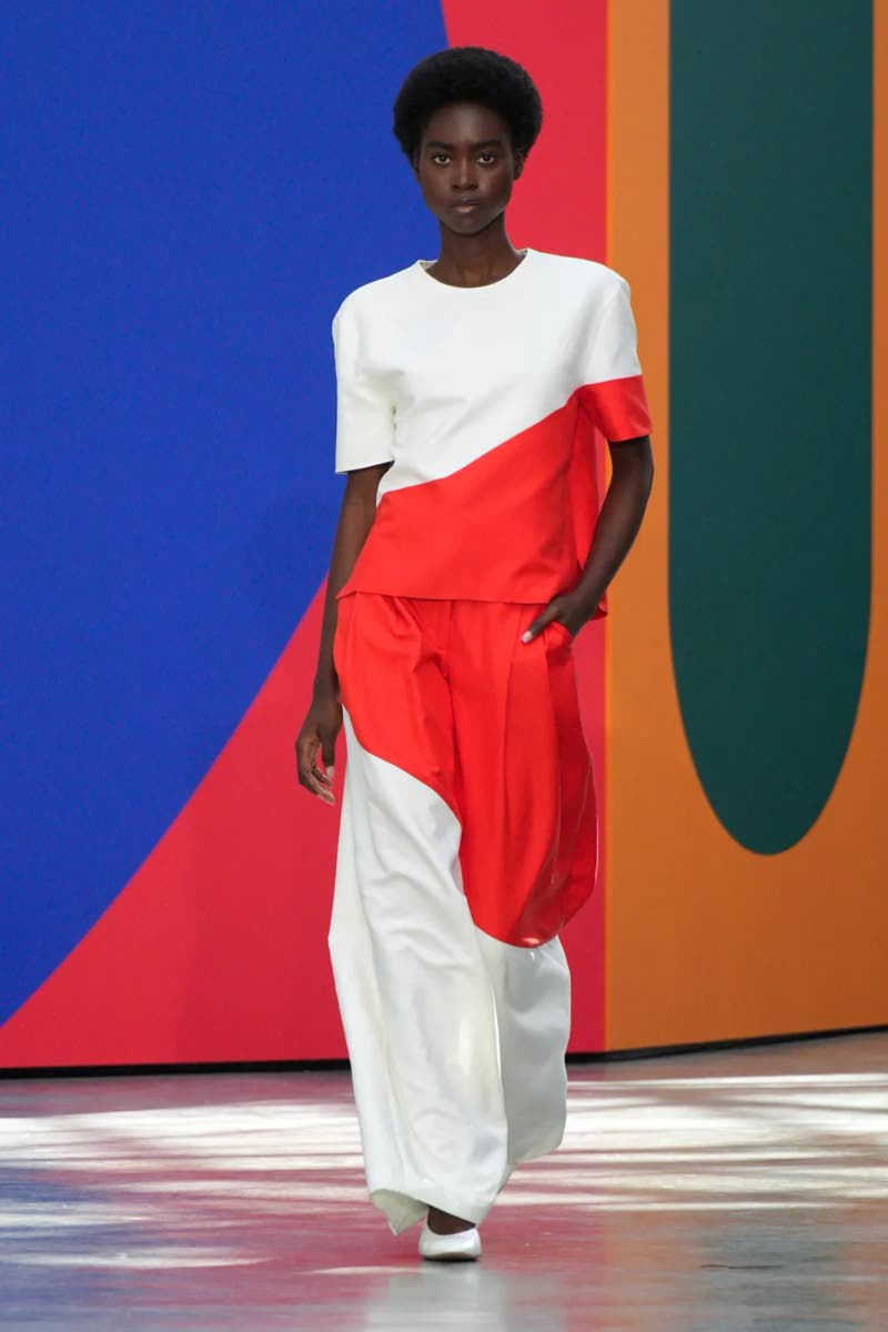 SAINT’s Nigerian stunner, Tomiwa, for the Akris ready-to-wear Spring/Summer 2026 runway collection, yesterday in Paris.