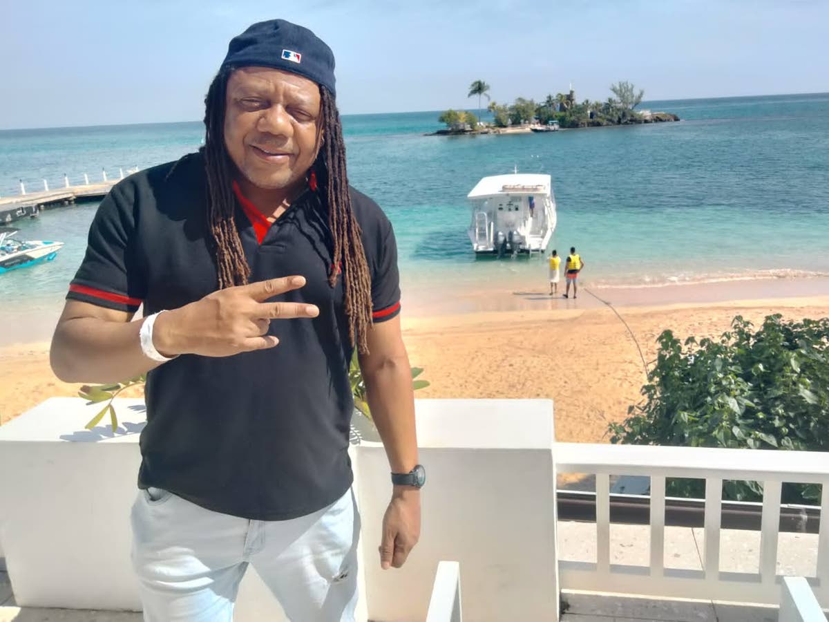 Music marketer, producer and Grammy watcher, Sean ‘Contractor’ Edwards.