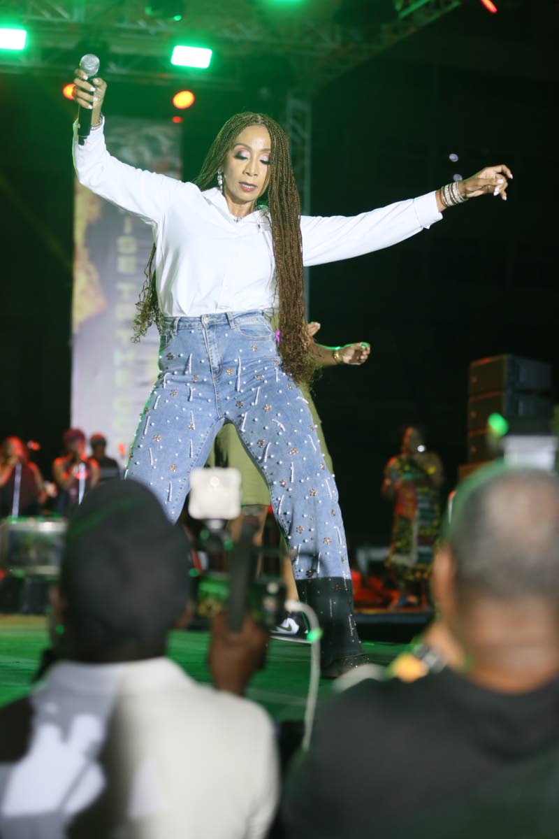 The usual showstopper and reggae songbird, Nadine Sutherland.