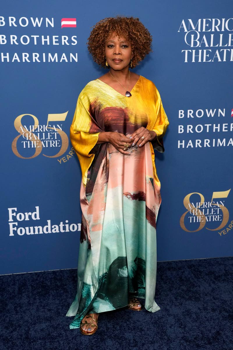 Alfre Woodard attends the American Ballet Theatre’s Fall Gala honouring Misty Copeland at David Geffen Hall in a luxe kaftan.