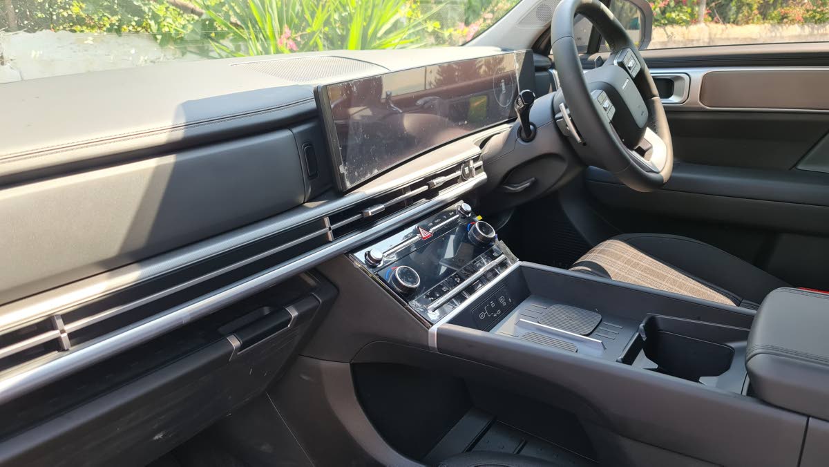 Hyundai Santa Fe interior. 