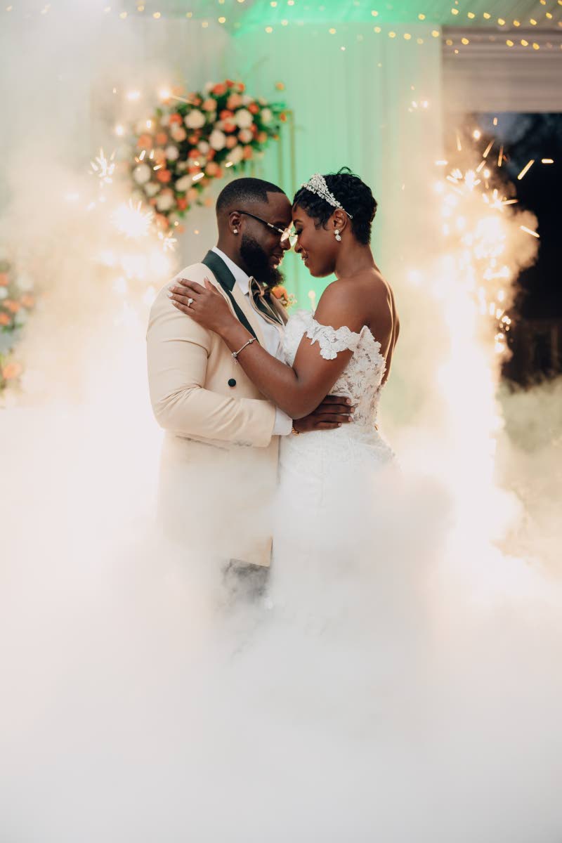Heart to heart, the newly-weds shared their official first dance on cloud nine to the groom’s favourite song, ‘In Case You Didn’t Know’ by Brett Young.