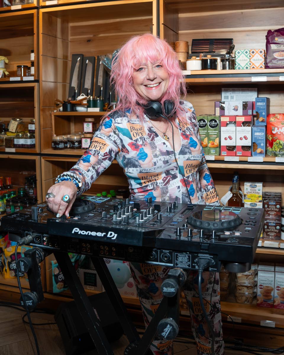 DJ Hot Lipz kept the energy high.