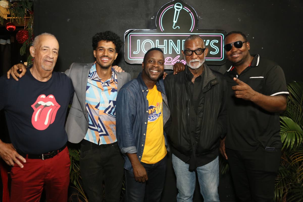The night’s line-up come together for a group photograph at the 2025 Johnny Live season finale. They are (from left): Micky V, host Elias Fennell, Christopher ‘Johnny’ Daley, Robert ‘Bobby’ Finzi-Smith and Chris Larmond.