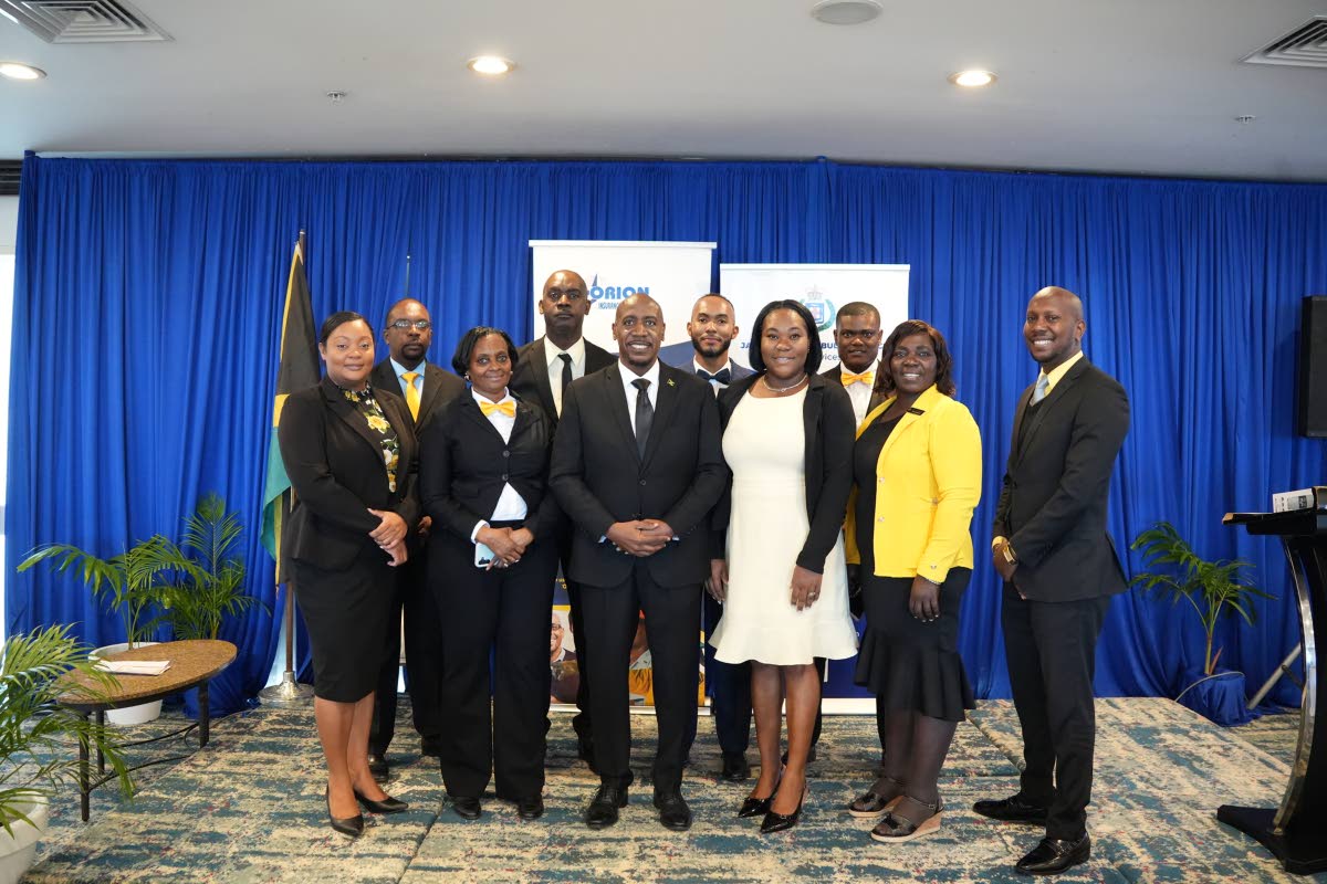 Reverend Dr Courtney Faulknor, assistant chaplain Non Geographic Formations No. 2,  and team members from the Non Geographic Formations No. 2 Chaplaincy Services Branch. 