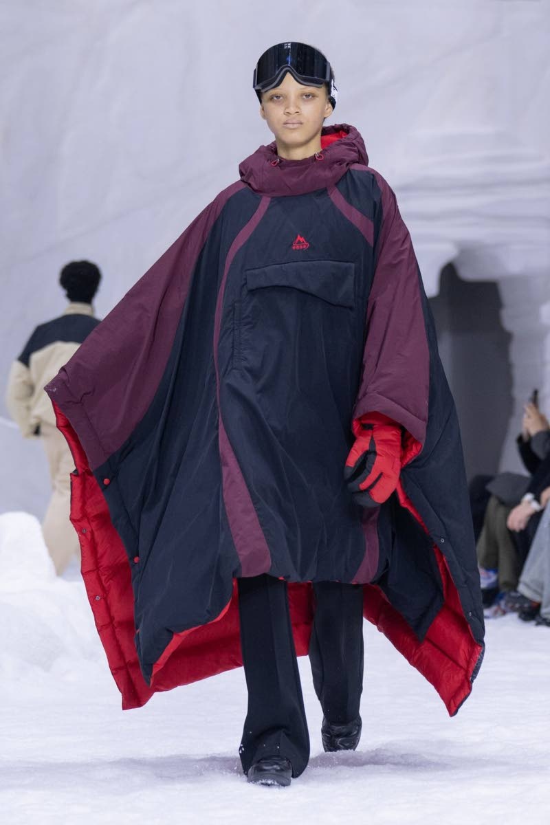 Before landing in Paris, Dill put in an appearance at Milan Men’s Fashion Week for a one-off show for Chinese sportswear giant Li Ning’s Fall/Winter 2026 collection.