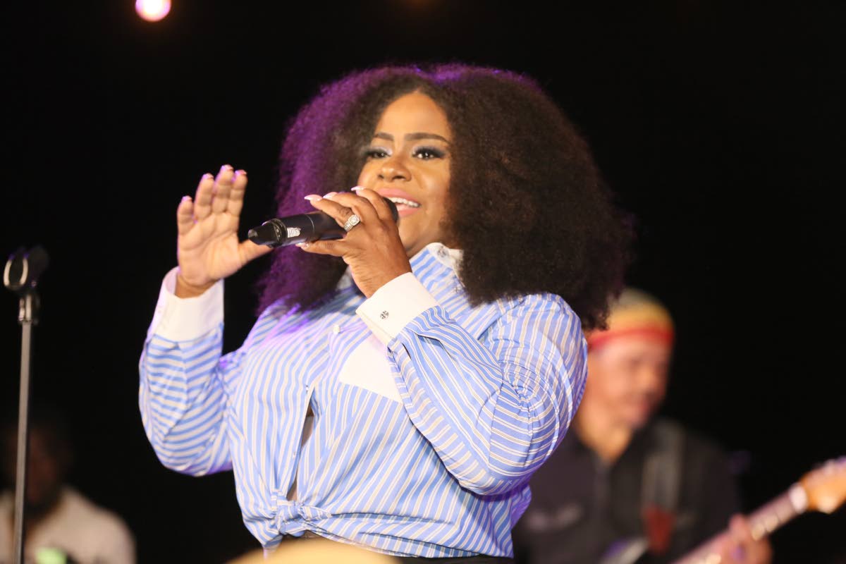 Reggae Month Ambassador, Etana reeled off a string of hit songs on the Wickie Wackie  Music Festival stage.