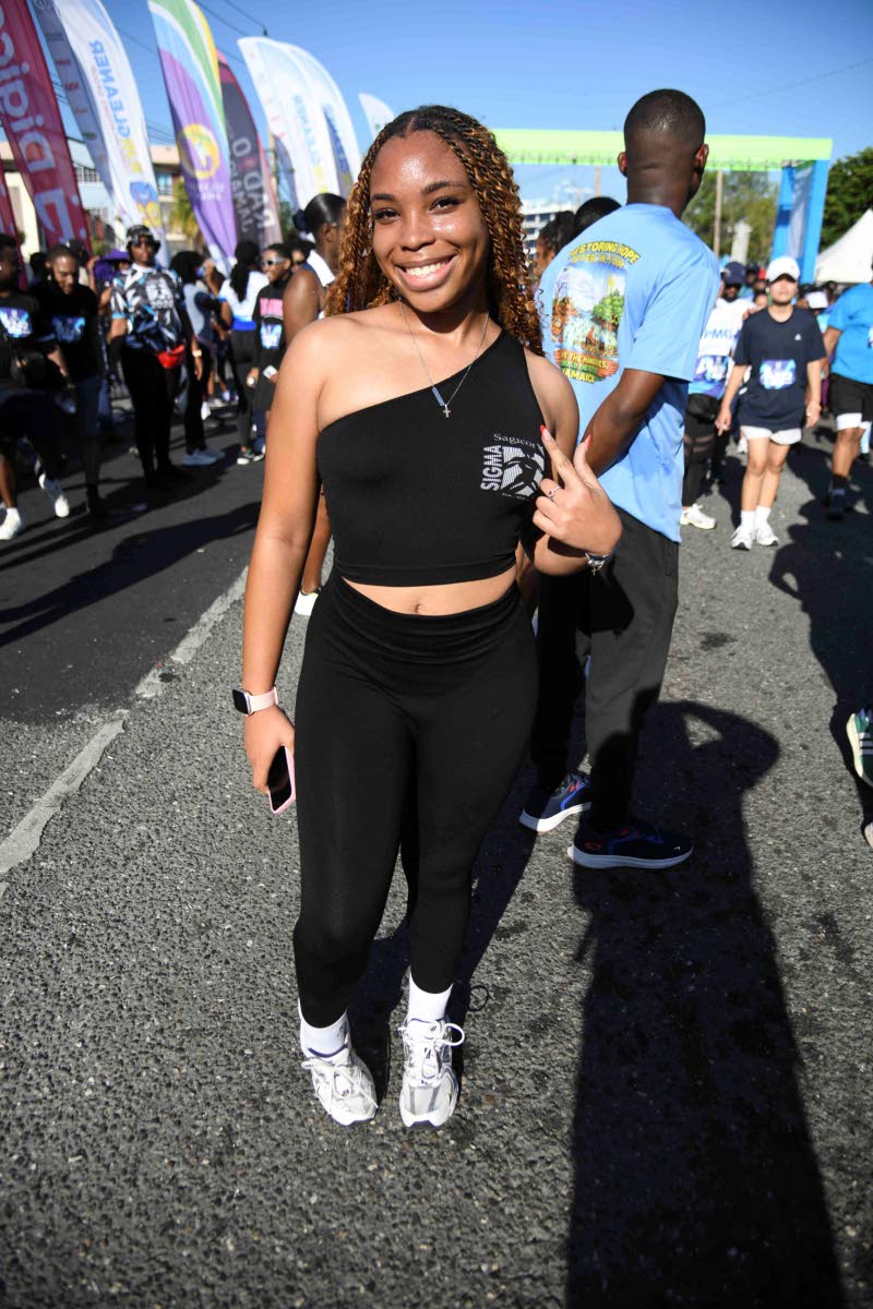 Abigail James donned all-black athleisure wear for the occasion.