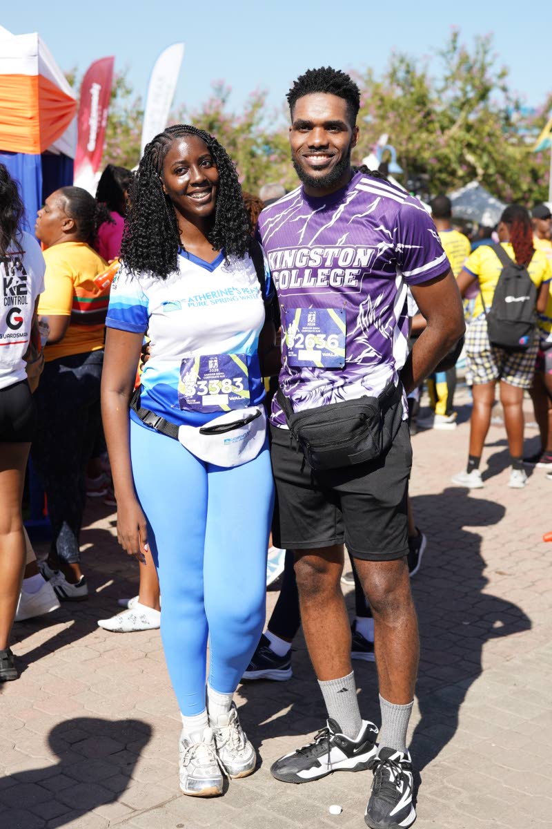 Kadeem O’Sullivan pairs up with fitness creator and Catherine’s Peak ambassador Renee ‘Rockii Fitness’ Hamilton, for a quick photo.