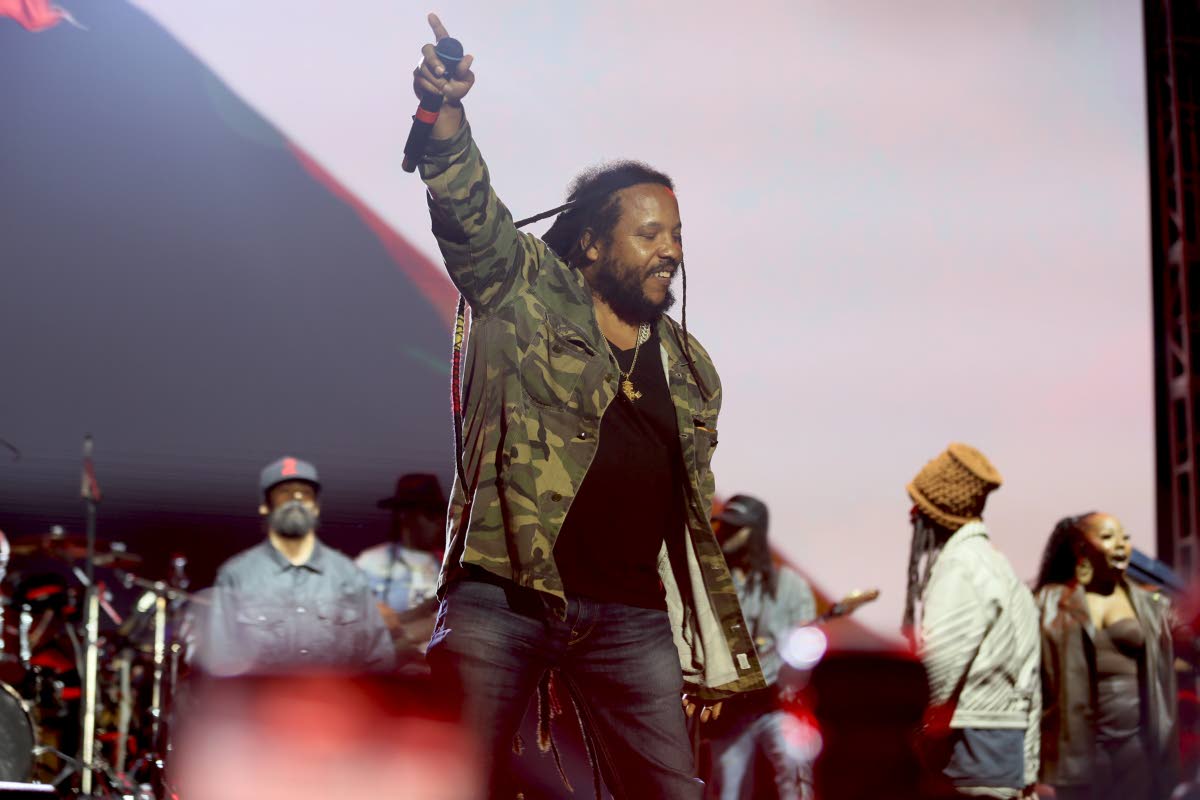 The crowd erupted as Damian ‘Jr Gong’ Marley (left) and Stephen Marley (centre) join Protoje on stage.