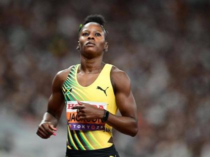 In the first semifinal of the night, Jackson clocked a season’s best 21.99 seconds to advance ahead of the pack.