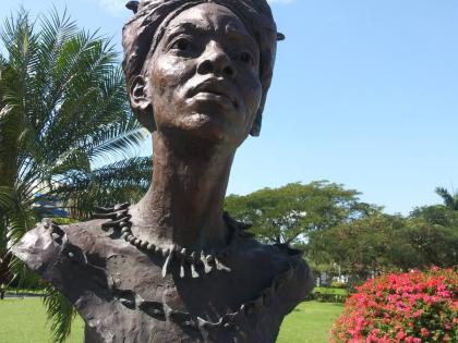 Basil Watson’s bronze bust of National Heroine Nanny of the Maroons, mounted in 2018 in Emancipation Park,  St Andrew, Jamaica. 