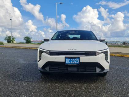 Kia’s evolved ‘Tiger Face’ grille embraces vertical lighting, giving the K4 a wide, future-forward expression that challenges the compact sedan segment’s norms.