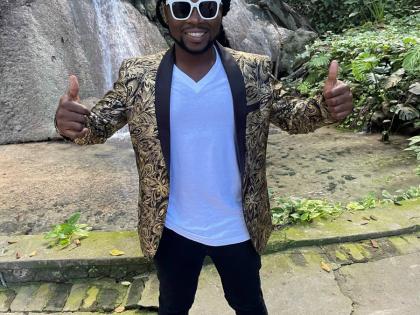 ‘Reasons’ is the title track of Short Ghad’s soon-to-be-released EP of the same name.