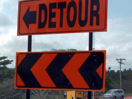 he police are advising members of the public to use alternative routes where possible.