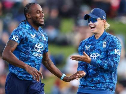 Jofra Archer (left) and Jacob Bethell (right) have been awarded two-year contracts to play for England.