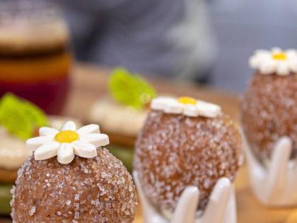 Chef Murdock gives a sweet and sour rendition of a favourite island treat, more popularly known as tamarind balls. 