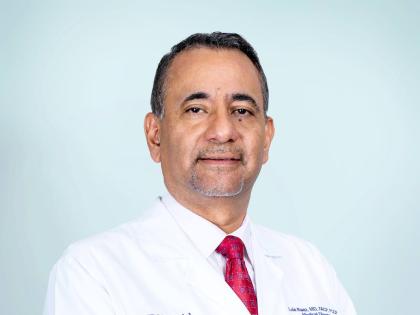 Luis E. Raez, medical director and chief scientific officer at Memorial Cancer Institute.