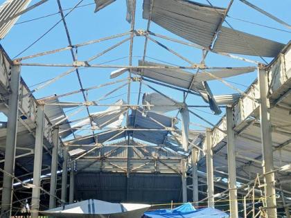 Damage to the roof of the Savanna‑la‑Mar Market in Westmoreland during the passage of Hurricane Melissa on October 28, 2025. 


