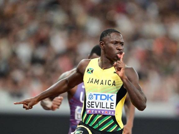 Oblique Seville. - Gladstone Taylor photo