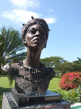 Basil Watson’s bronze bust of National Heroine Nanny of the Maroons, mounted in 2018 in Emancipation Park,  St Andrew, Jamaica. 