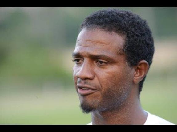 Gayle is expected to be replaced by Argentine-born coach Javier Ainstein