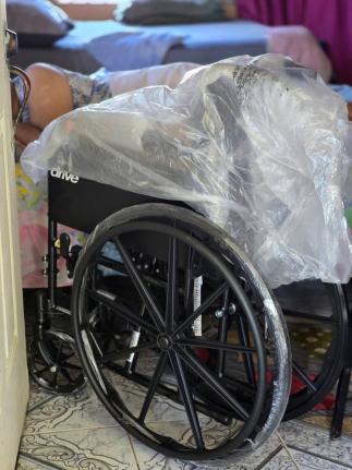 Residents of Winchester Housing Scheme in Green Island, Westmoreland, helped a paraplegic senior from Glenbrook, Westmoreland to acquire a new wheelchair after being displaced by Hurricane Melissa. 