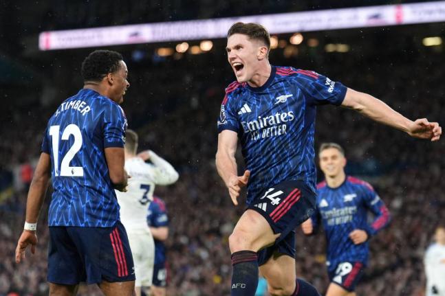
Arsenal’s Viktor Gyokeres (right) celebrates scoring his side’s third goal in an English Premier League football game against Leeds United with teammate Jurrien Timber in Leeds, England, yesterday.